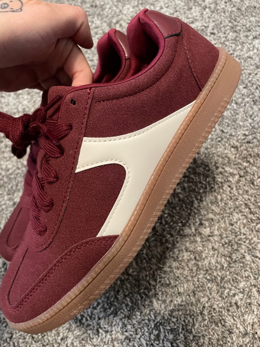Women’s No Boundaries Maroon Burgundy Sneakers NWT - Picture 4 of 7